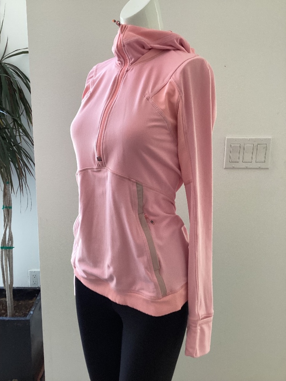 Lululemon Run Stay Warm Pink Half Zip Hoodie Sweatshirt SZ 6 Athleisure